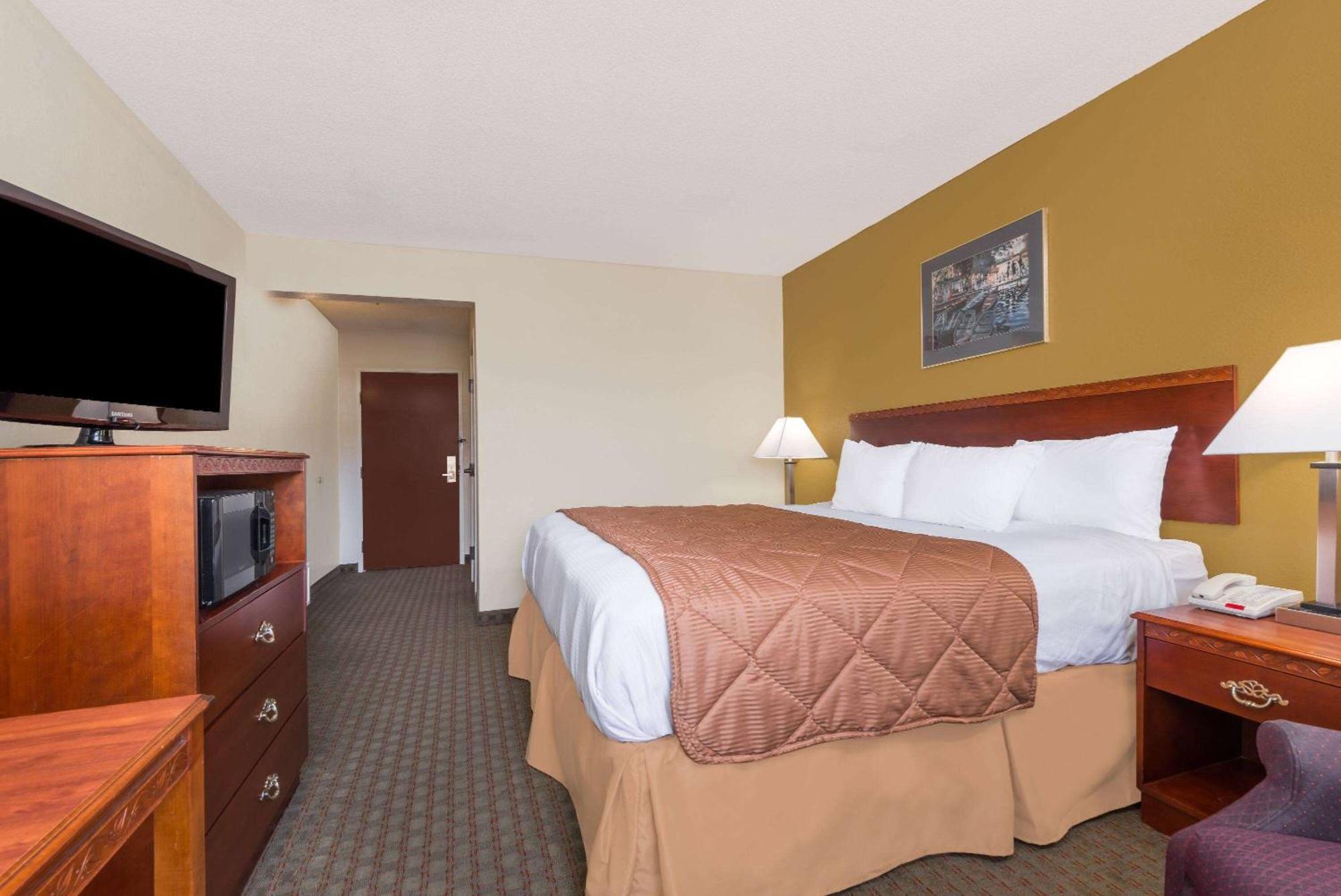 Days Inn By Wyndham Norton Buitenkant foto